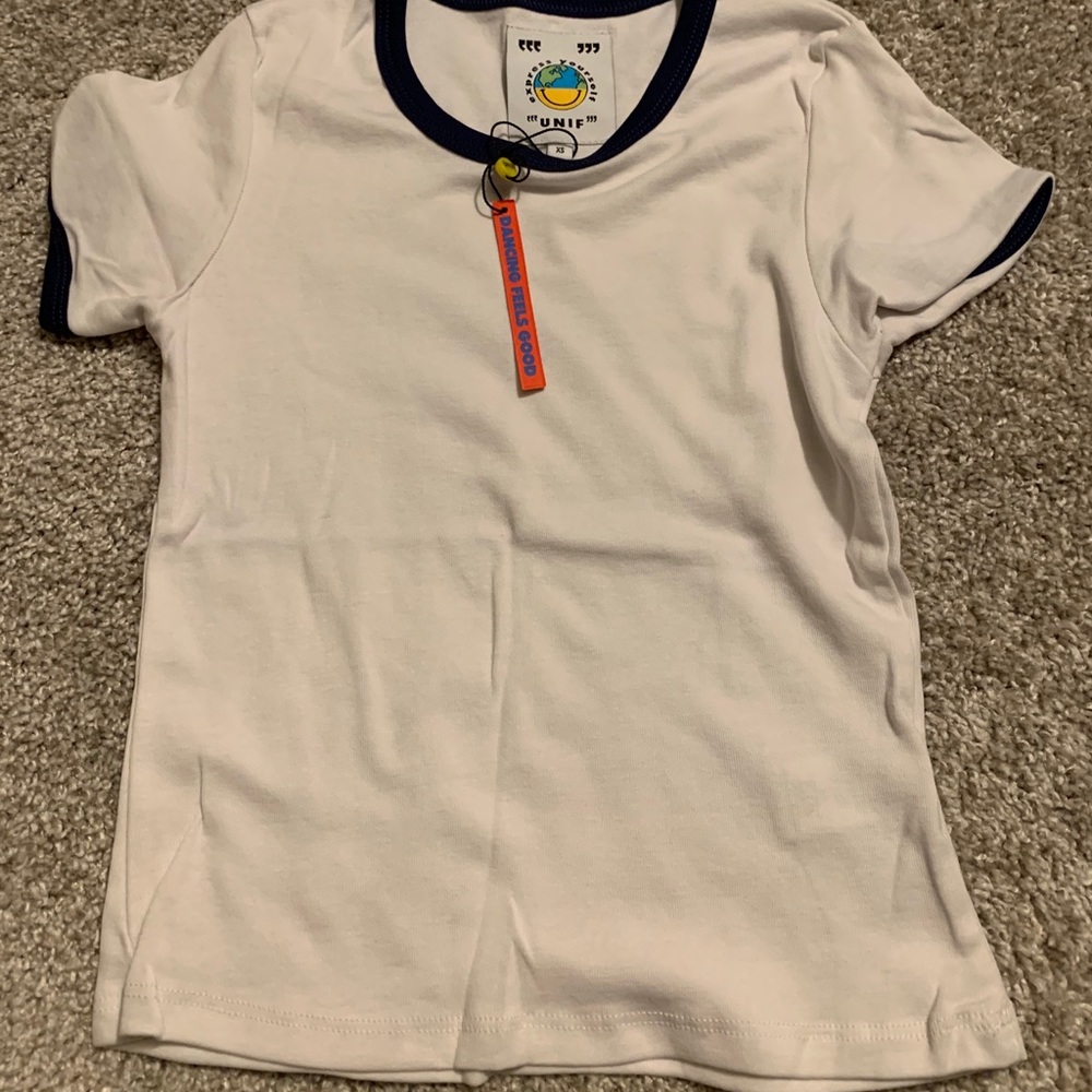 Brand new unif tee